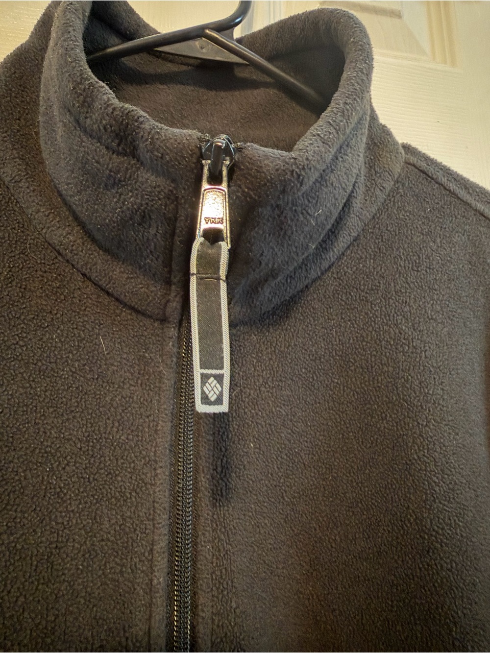 Columbia Men's Black Lightweight Fleece Jacket - Picture 4 of 6